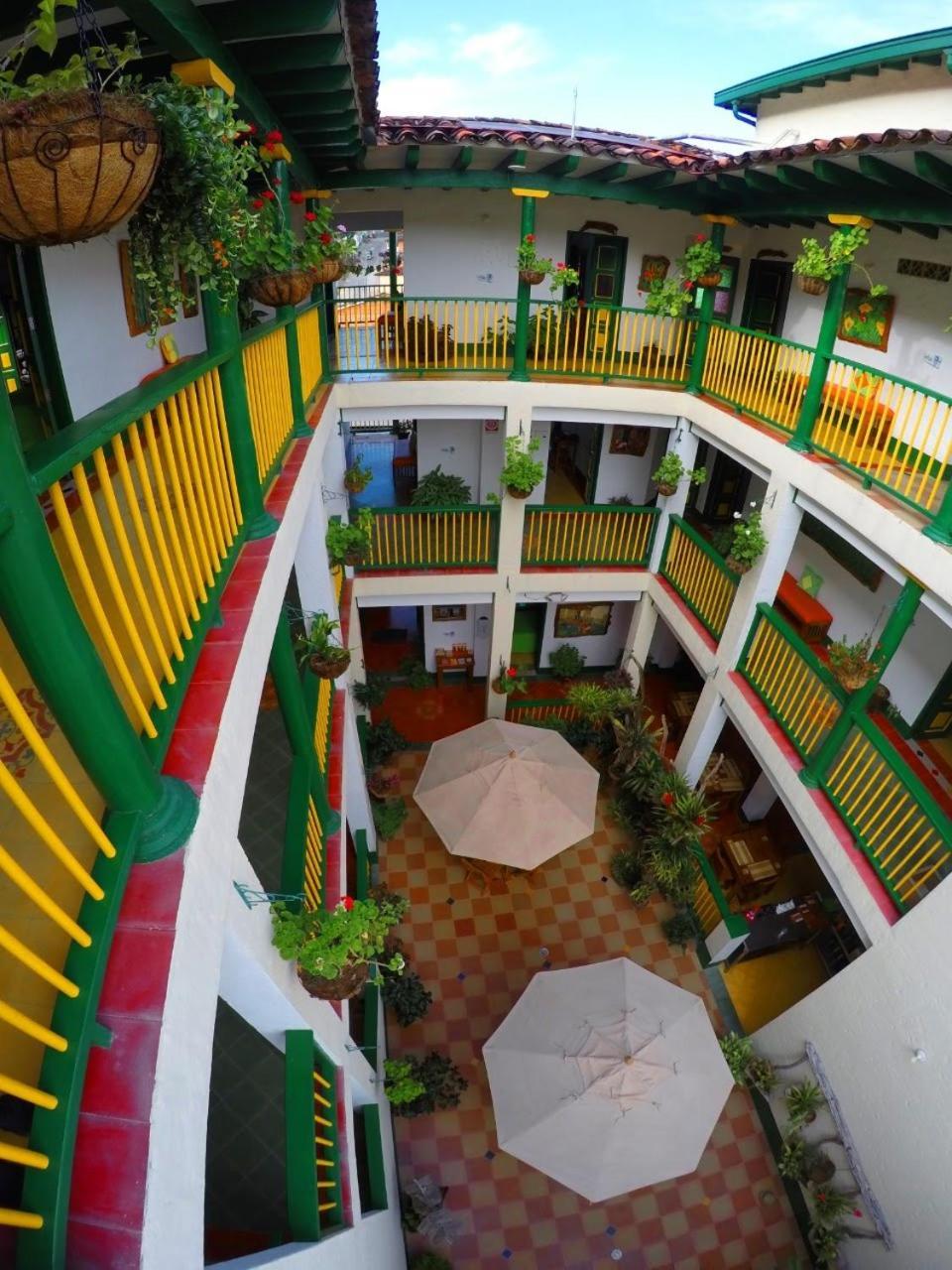 Hotel Vegas Del Rio Tamesis Exterior photo